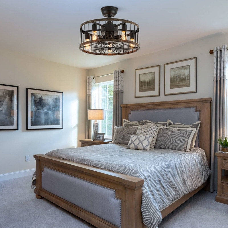 Ventilateur de plafond extra-plat de 50 cm avec éclairage intégré, finition bois style ferme moderne et télécommande.