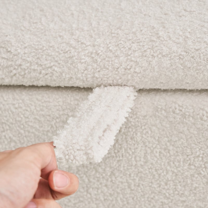 Pouf de rangement en boucle écrue (39,5 cm), en sherpa, avec pieds en bois, idéal pour le salon ou la chambre.