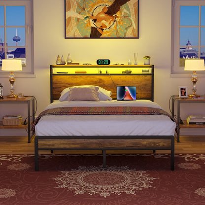 Cadre de lit plateforme en bois de style campagnard avec station de charge et éclairage LED