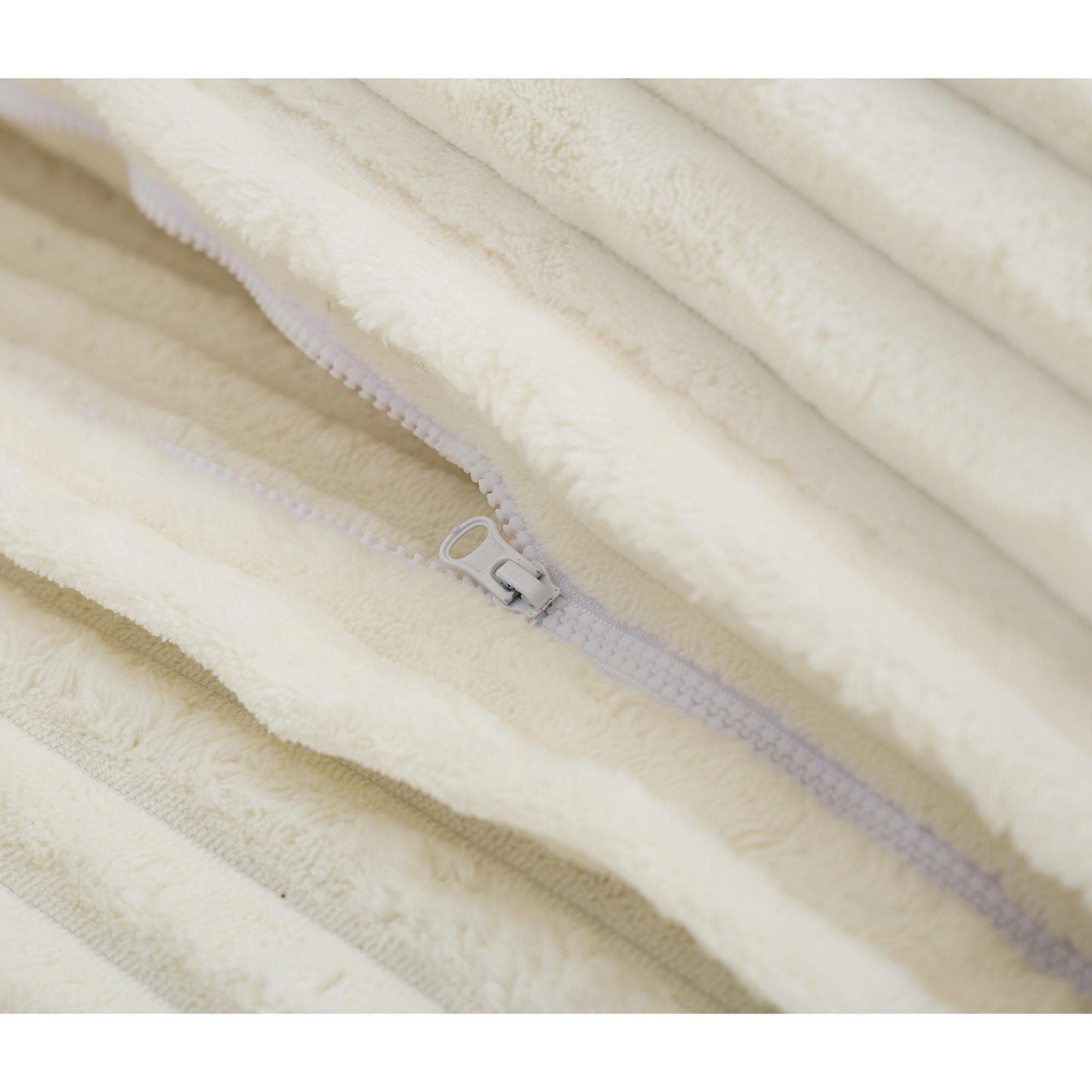 Canapé-lit surdimensionné Harmonia 109 W en velours côtelé, méridienne double profonde avec 4 coussins