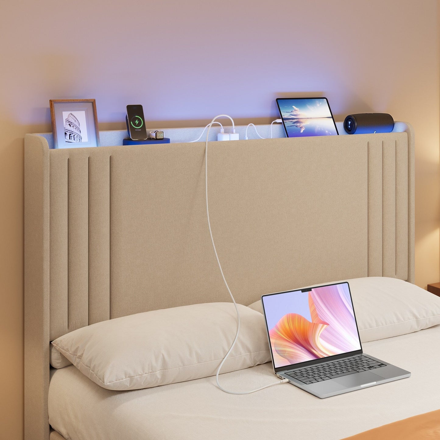 Lit Queen/Full à tête de lit capitonnée avec dossier à oreilles