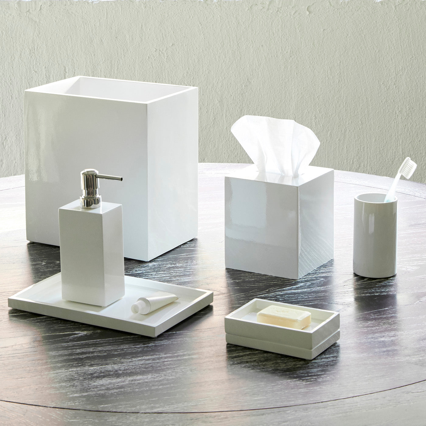 Ensemble de bain laqué